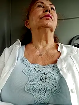 Hottie-Mom online show from June 2026 12:16:01 PM