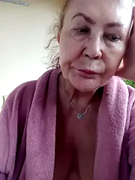 Hottie-Mom online show from July 2026 07:23:02 PM