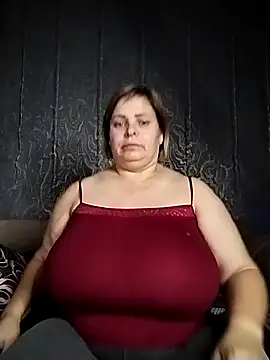 Snapshot of EvaCristal chatting on November 2025 04:12:02 AM EvaCristal online show from November 2025 04:12:02 AM