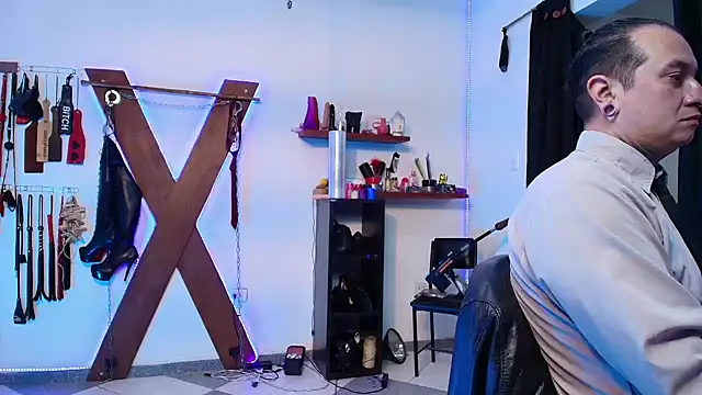 Snapshot of boy_n_girl chatting on January 2025 10:06:02 AM boy n girl online show from January 2025 10:06:02 AM