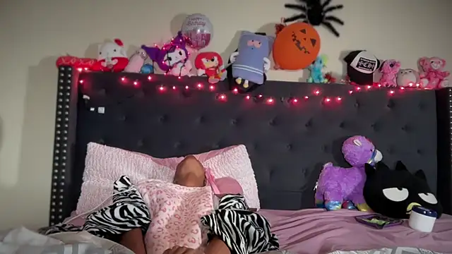 Cum2Charm online show from October 2025 02:40:01 PM