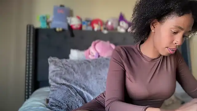 Cum2Charm online show from April 2026 12:12:01 AM