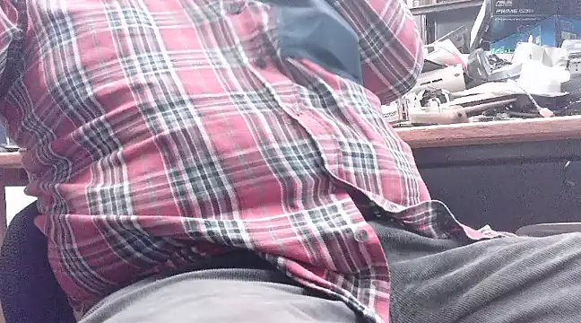 Snapshot of HaraldGermany chatting on February 2025 08:25:01 PM HaraldGermany online show from February 2025 08:25:01 PM