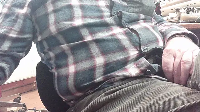 Snapshot of HaraldGermany chatting on October 2025 04:08:01 PM HaraldGermany online show from October 2025 04:08:01 PM