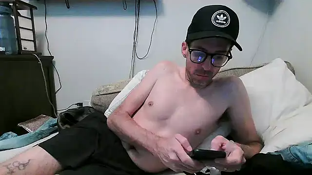 Snapshot of smokenstrokex chatting on September 2025 06:33:02 PM smokenstrokex online show from September 2025 06:33:02 PM