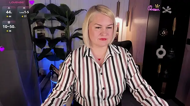 YolandaKiss online show from May 2026 08:06:01 PM