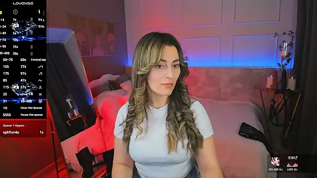 Snapshot of KylieMellow chatting on March 2026 05:22:01 AM KylieMellow online show from March 2026 05:22:01 AM