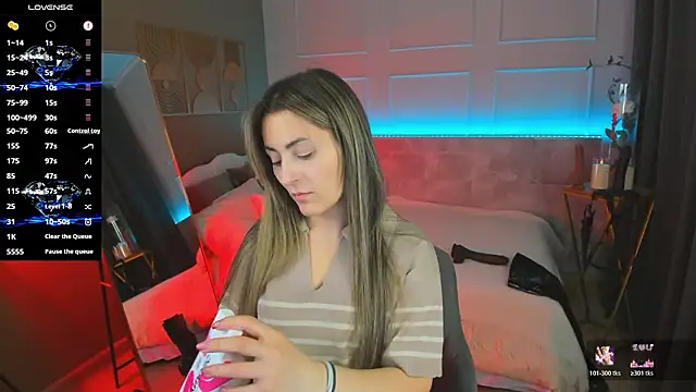 Snapshot of KylieMellow chatting on March 2026 05:23:01 AM KylieMellow online show from March 2026 05:23:01 AM