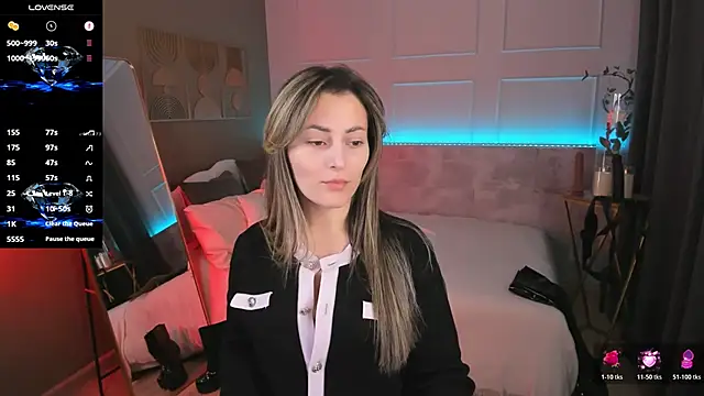 Snapshot of KylieMellow chatting on March 2026 05:29:01 AM KylieMellow online show from March 2026 05:29:01 AM