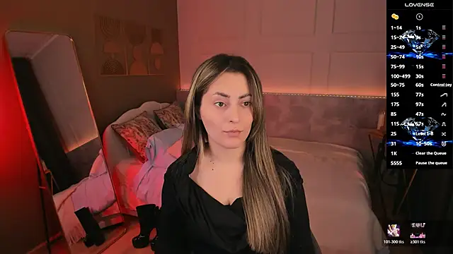 Snapshot of KylieMellow chatting on April 2026 01:44:02 PM KylieMellow online show from April 2026 01:44:02 PM