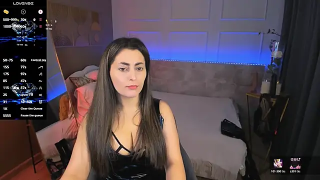 Snapshot of KylieMellow chatting on May 2026 05:36:01 AM KylieMellow online show from May 2026 05:36:01 AM