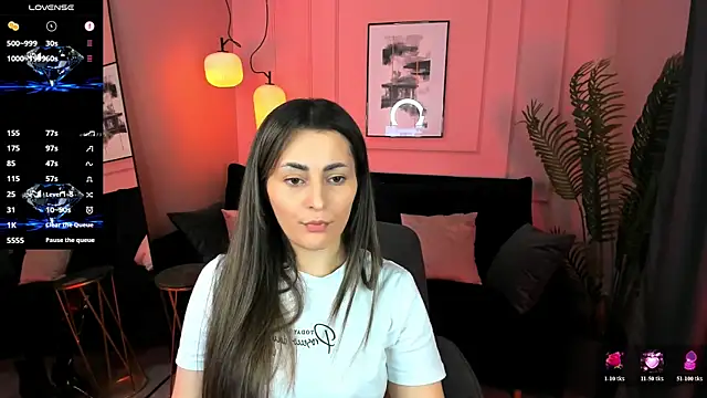 KylieMellow online show from June 2026 01:36:01 PM