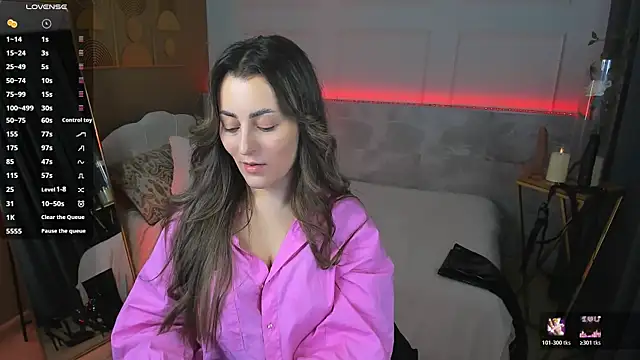 KylieMellow online show from June 2026 05:37:01 AM