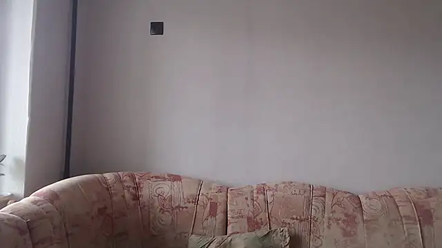 Snapshot of Remy_Miles chatting on February 2025 07:40:01 AM Remy Miles online show from February 2025 07:40:01 AM