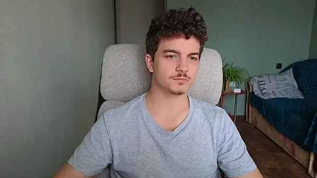 Snapshot of Remy_Miles chatting on October 2025 07:09:01 AM Remy Miles online show from October 2025 07:09:01 AM