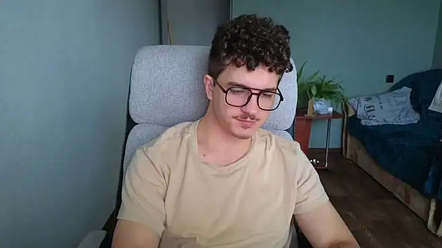 Snapshot of Remy_Miles chatting on October 2025 07:20:01 AM Remy Miles online show from October 2025 07:20:01 AM