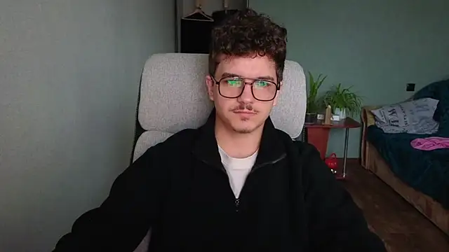 Snapshot of Remy_Miles chatting on November 2025 06:12:02 AM Remy Miles online show from November 2025 06:12:02 AM