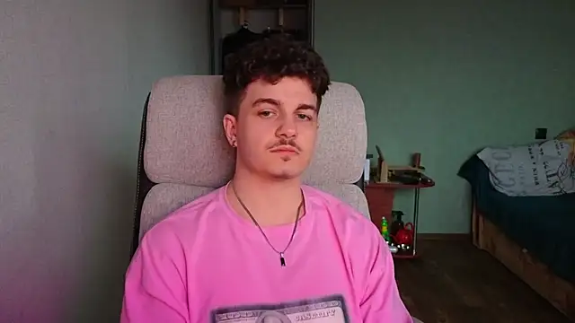 Snapshot of Remy_Miles chatting on February 2026 02:38:02 PM Remy Miles online show from February 2026 02:38:02 PM