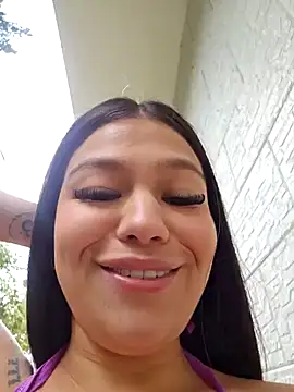 Snapshot of Alyshanon18 chatting on December 2024 06:37:02 PM Alyshanon18 online show from December 2024 06:37:02 PM