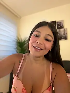 Snapshot of Alyshanon18 chatting on October 2025 10:10:01 PM Alyshanon18 online show from October 2025 10:10:01 PM