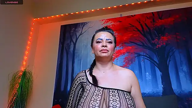 Snapshot of ElizabethEven chatting on March 2025 04:51:02 AM ElizabethEven online show from March 2025 04:51:02 AM