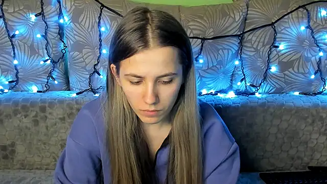 MaggieCake online show from December 2024 03:43:01 AM