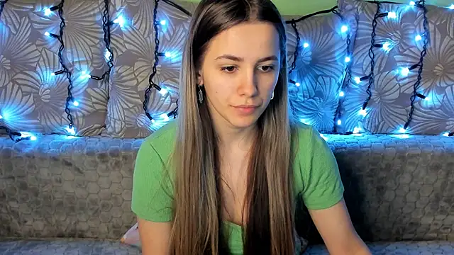 MaggieCake online show from December 2024 07:12:01 AM