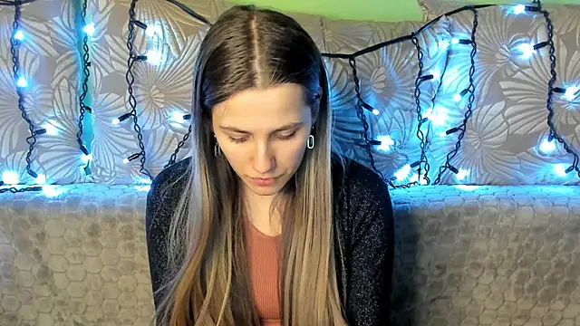 MaggieCake online show from February 2025 04:37:01 AM