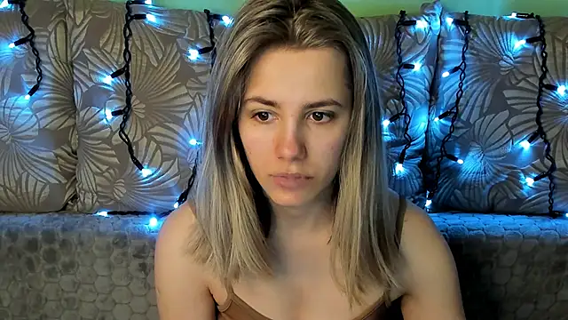 MaggieCake online show from March 2025 06:49:01 AM