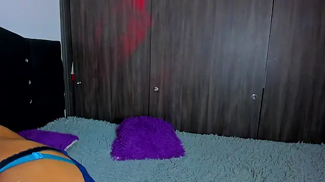 Rainnbow  online show from December 2024 06:02:02 AM