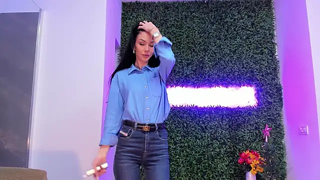 Snapshot of realhotfallingdevil chatting on December 2025 05:28:01 AM realhotfallingdevil online show from December 2025 05:28:01 AM