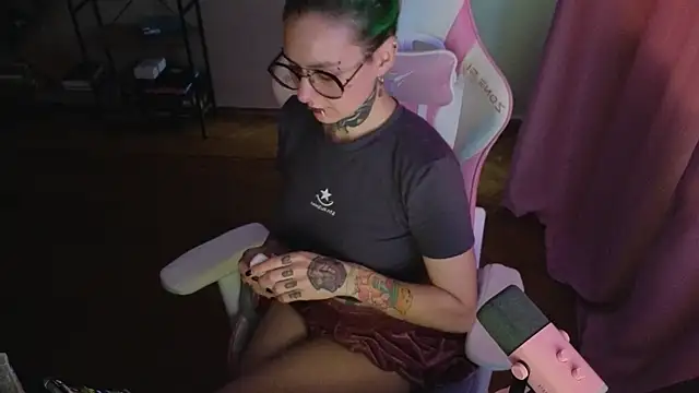 Ginger Stay online show from July 2026 06:32:02 AM