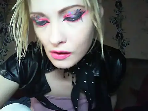 Snapshot of WildMissNiks chatting on June 2026 08:28:01 AM WildMissNiks online show from June 2026 08:28:01 AM