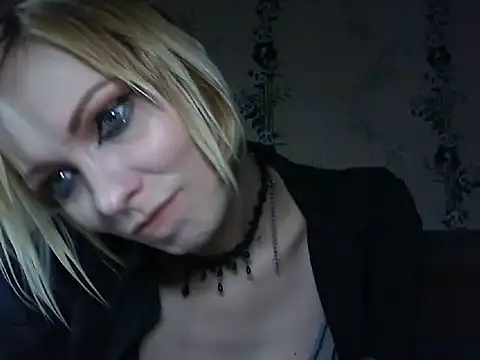 Snapshot of WildMissNiks chatting on June 2026 07:09:01 AM WildMissNiks online show from June 2026 07:09:01 AM