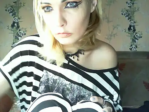 Snapshot of WildMissNiks chatting on July 2026 06:38:02 AM WildMissNiks online show from July 2026 06:38:02 AM