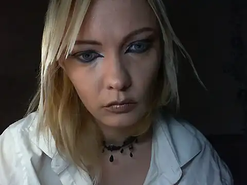 Snapshot of WildMissNiks chatting on July 2026 06:44:01 AM WildMissNiks online show from July 2026 06:44:01 AM