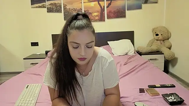 adelline online show from June 2026 12:32:02 AM