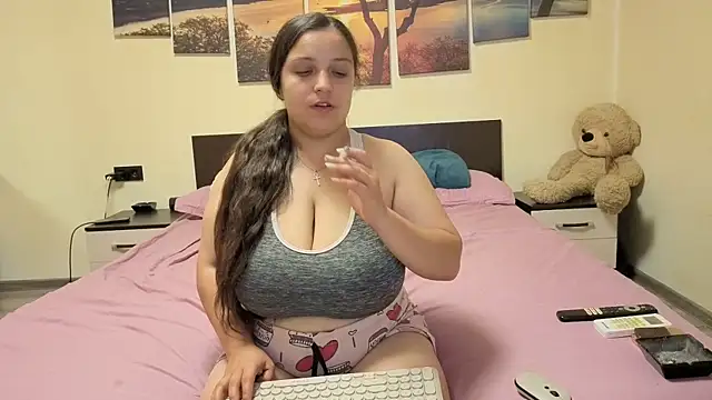 adelline online show from June 2026 08:30:02 PM