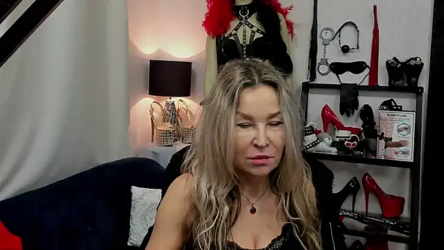 crystaLUX online show from January 2025 07:12:02 AM