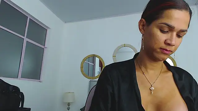 Snapshot of PINK__LOLA1 chatting on February 2025 01:34:02 AM PINK LOLA1 online show from February 2025 01:34:02 AM