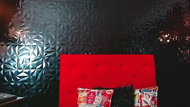 Snapshot of PINK__LOLA1 chatting on March 2025 01:54:01 AM PINK LOLA1 online show from March 2025 01:54:01 AM