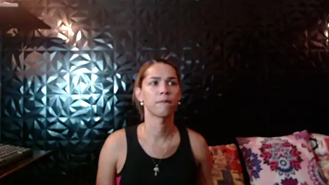 PINK  LOLA1 online show from June 2026 11:52:01 PM
