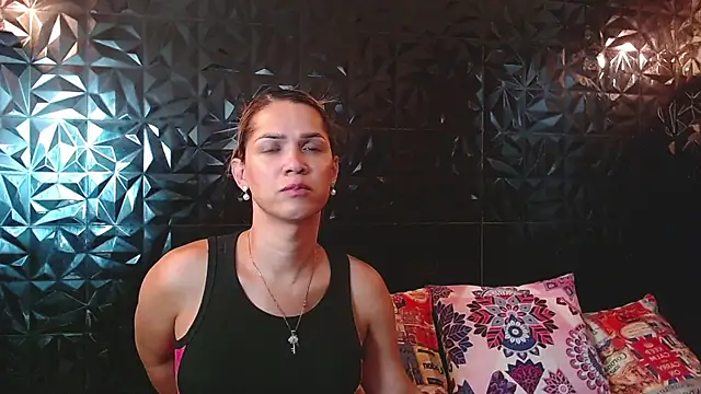 PINK  LOLA1 online show from June 2026 10:47:02 PM