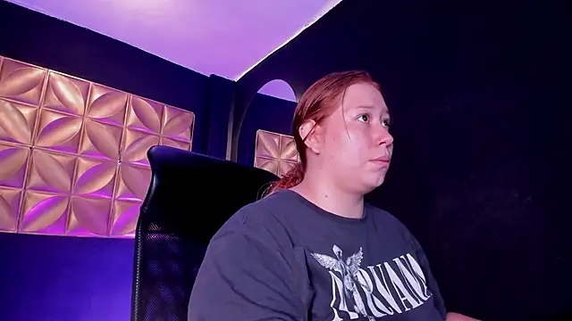 hannamartinn online show from September 2025 04:10:02 PM