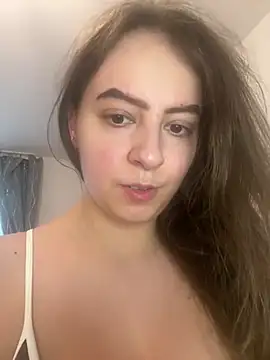 Snapshot of eleonoree chatting on June 2026 05:45:01 PM eleonoree online show from June 2026 05:45:01 PM