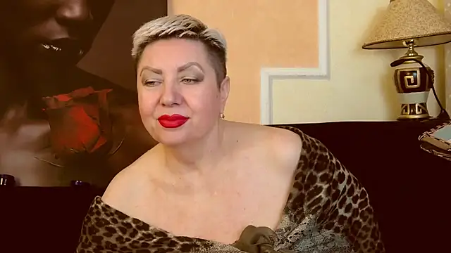 Snapshot of LadyPosh chatting on December 2024 10:16:02 PM LadyPosh online show from December 2024 10:16:02 PM