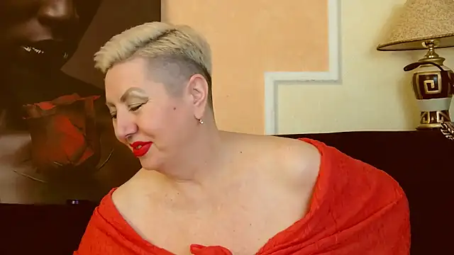 Snapshot of LadyPosh chatting on January 2025 10:12:02 PM LadyPosh online show from January 2025 10:12:02 PM