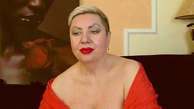 Snapshot of LadyPosh chatting on January 2025 04:23:02 AM LadyPosh online show from January 2025 04:23:02 AM