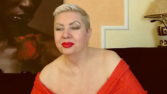 Snapshot of LadyPosh chatting on February 2025 10:07:02 PM LadyPosh online show from February 2025 10:07:02 PM