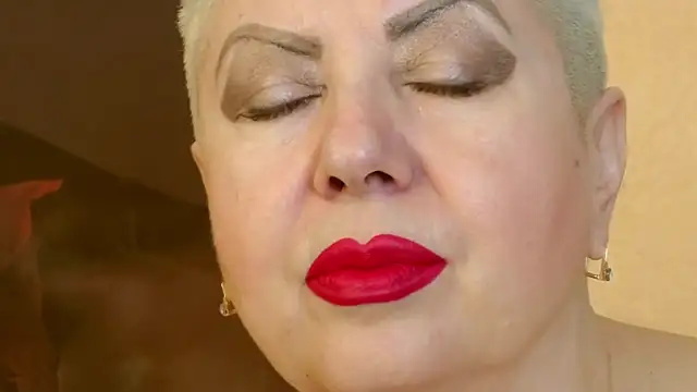 Snapshot of LadyPosh chatting on March 2025 09:37:01 PM LadyPosh online show from March 2025 09:37:01 PM